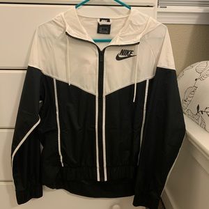 Nike wind breaker